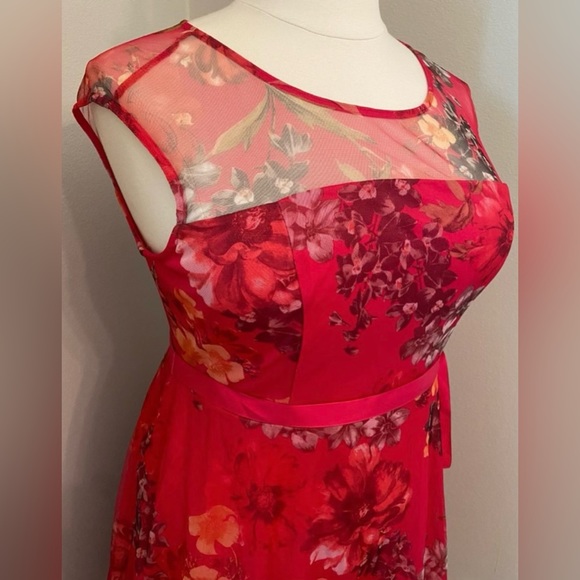 Floral Dress - Picture 5 of 8